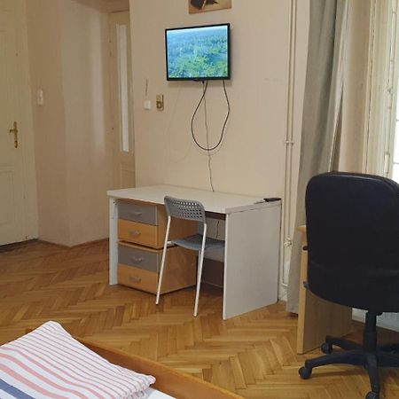 Garibaldi Apartman Boedapest Buitenkant foto