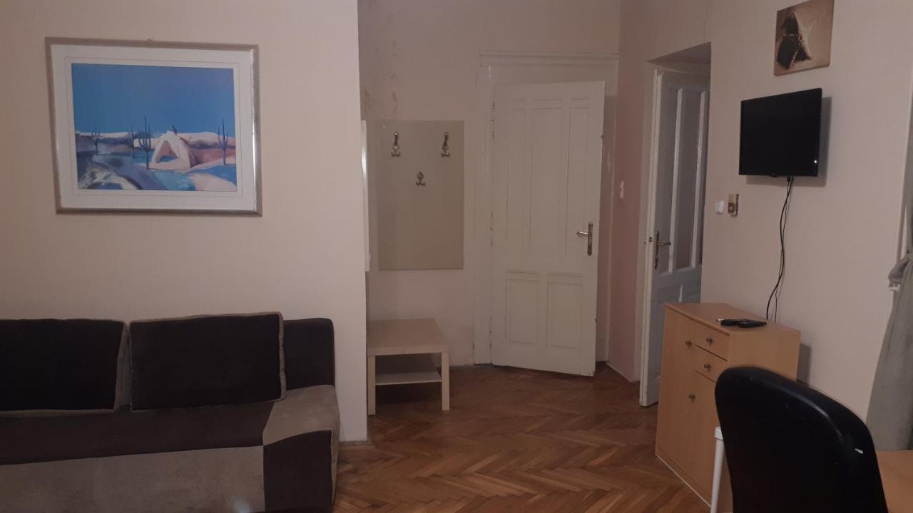 Garibaldi Apartman Boedapest Buitenkant foto