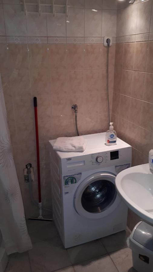 Garibaldi Apartman Boedapest Buitenkant foto