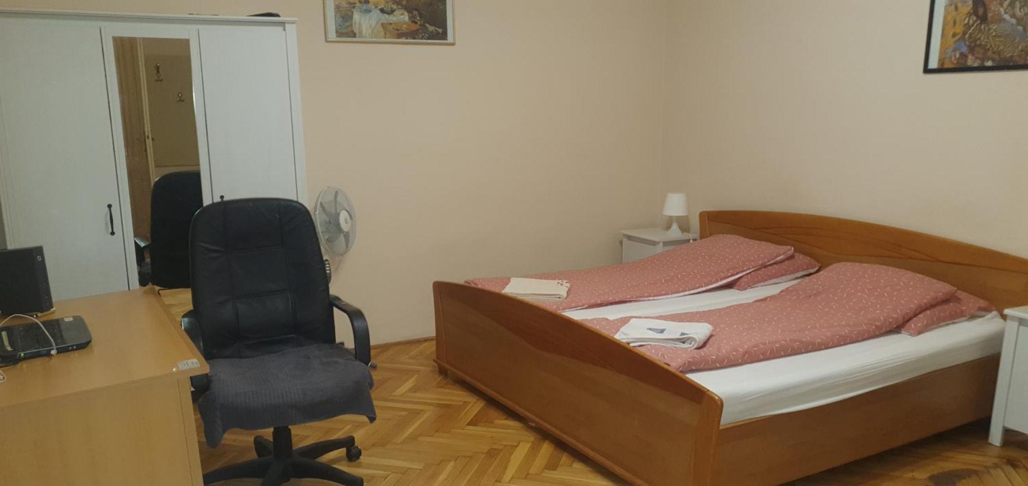 Garibaldi Apartman Boedapest Buitenkant foto